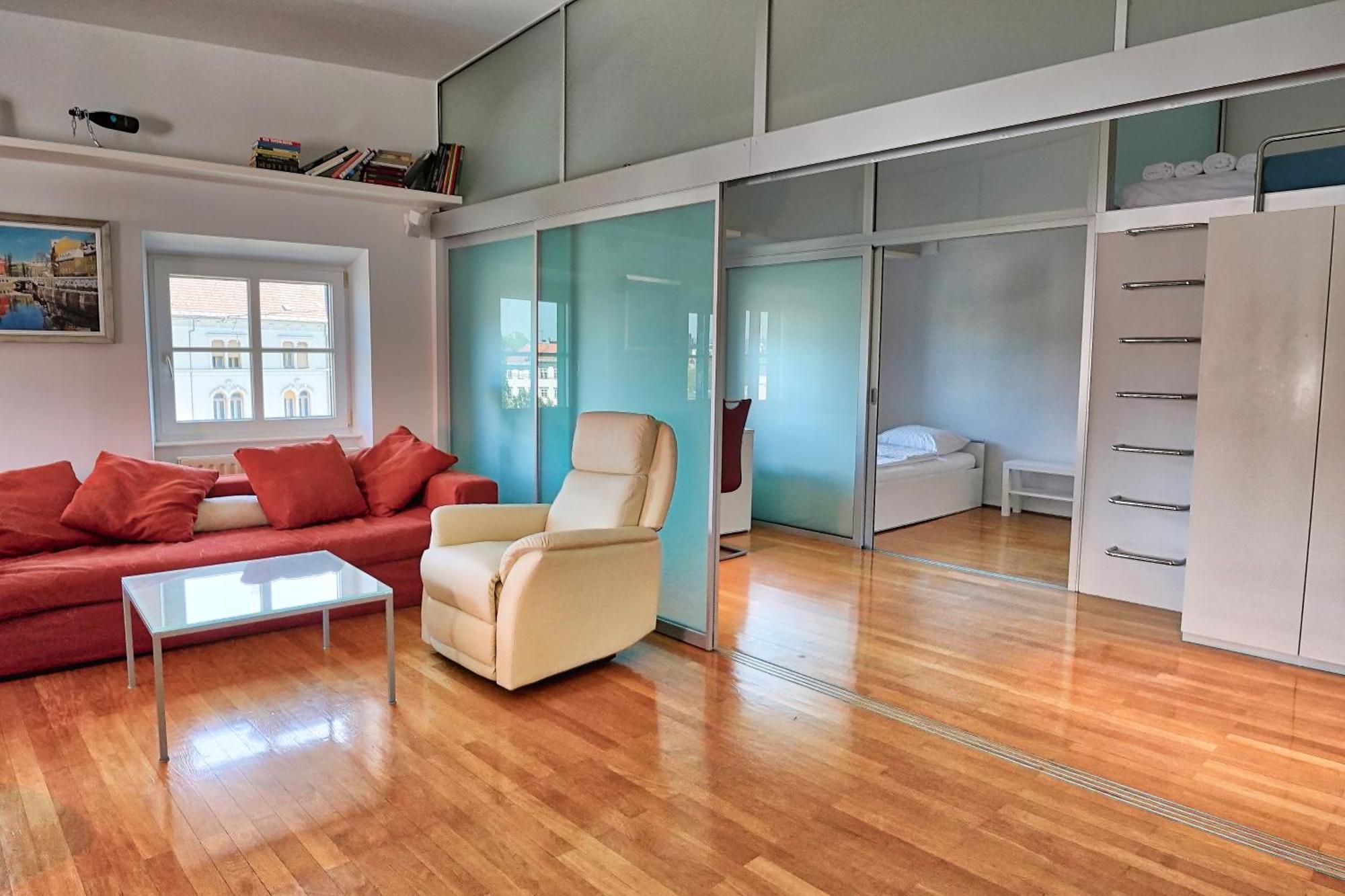 Poet Apartment Ljubljana Exteriör bild